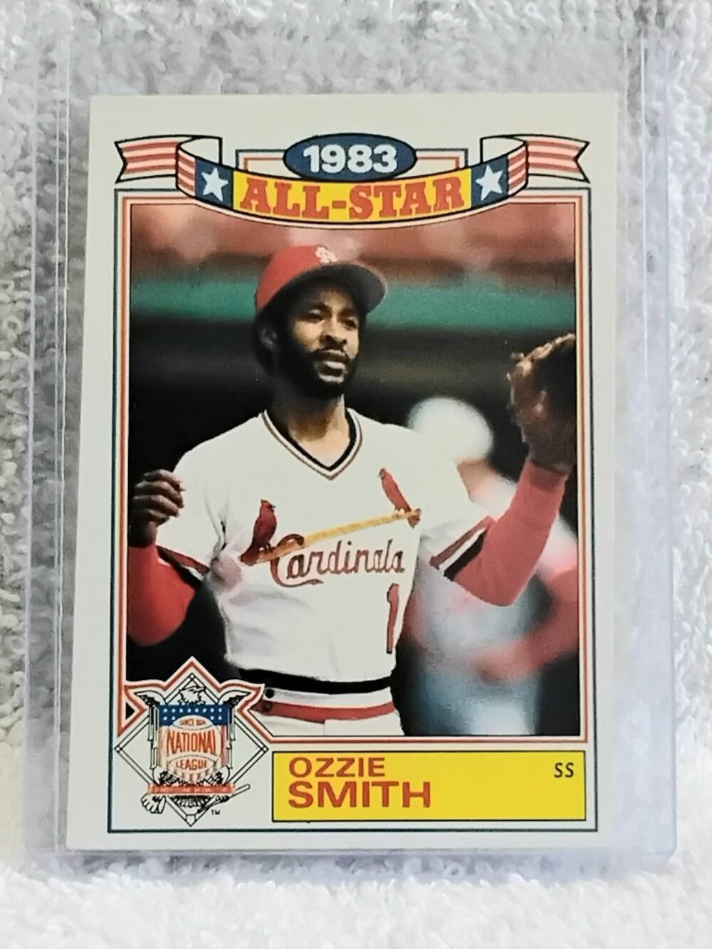5/$20 Mint 1983 Topps Ozzie Smith All-Star Commemorative MLB Card 16!!